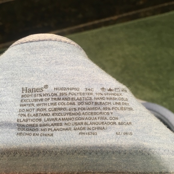 Hanes Convertable T-Shirt bra - Picture 7 of 7